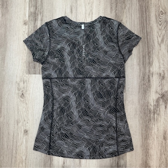 Nike Running Dri-Fit Patterned Fitted T-Shirt Black/White Size XS - Picture 4 of 9